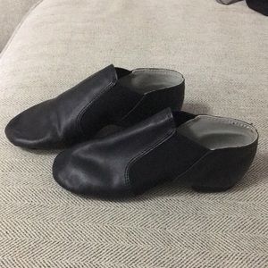 Girls jazz shoes